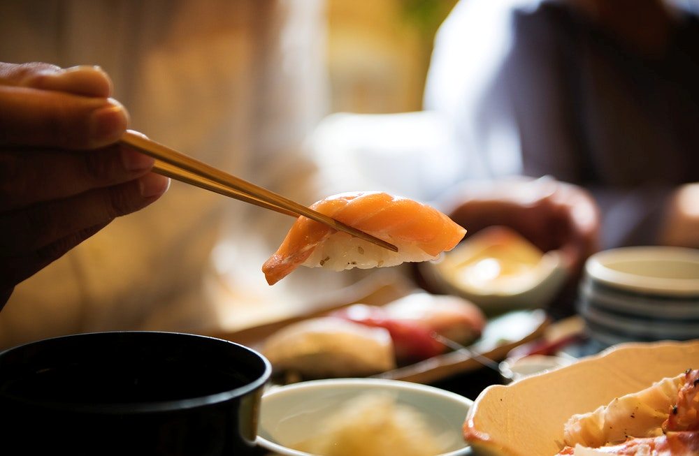 суши в японии
